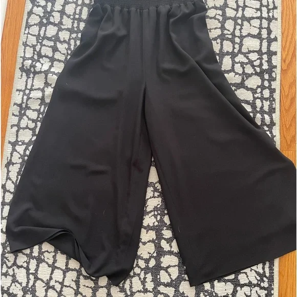 Ali & Jay 2 piece Halter and Culotte Pants - Picture 3 of 10
